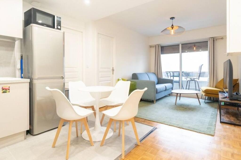Coeur 16eme, Standing Et Calme Appartement Parijs