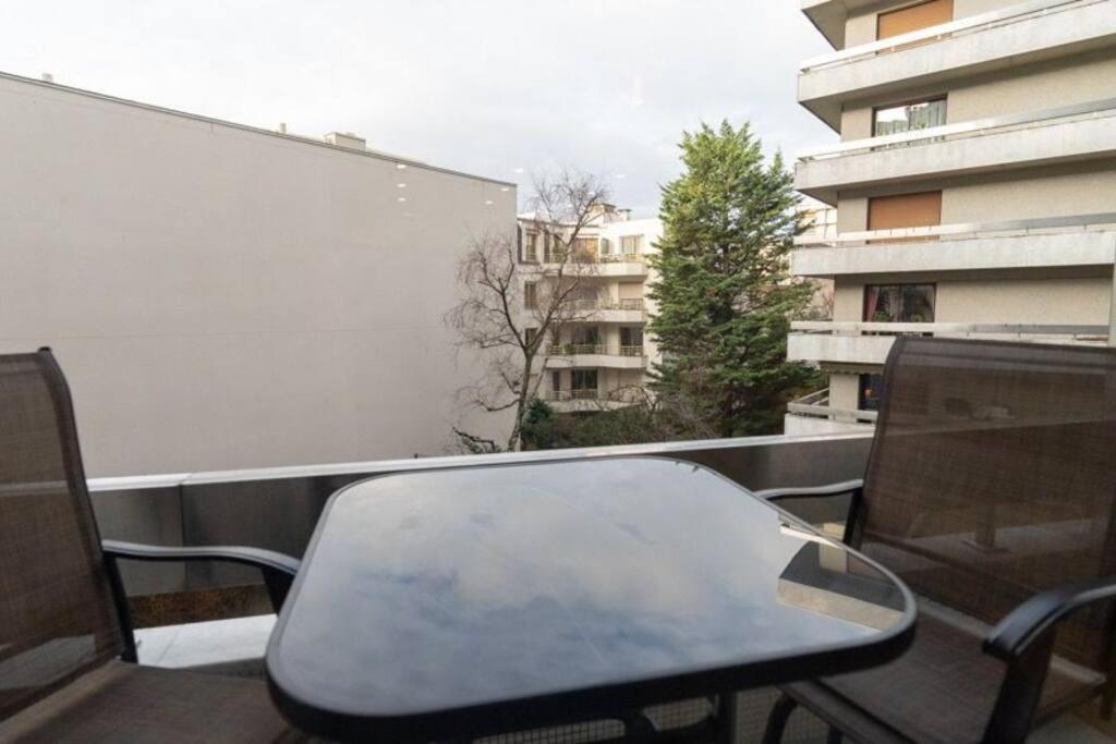 Appartement Coeur 16eme, Standing Et Calme Parijs